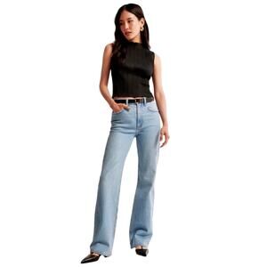 ABERCROMBIE & FITCH Women’s The ‘90s Relaxed High Rise Jean Lightwash